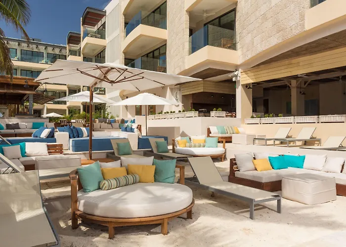 Thompson House By Hyatt Hotel 4*